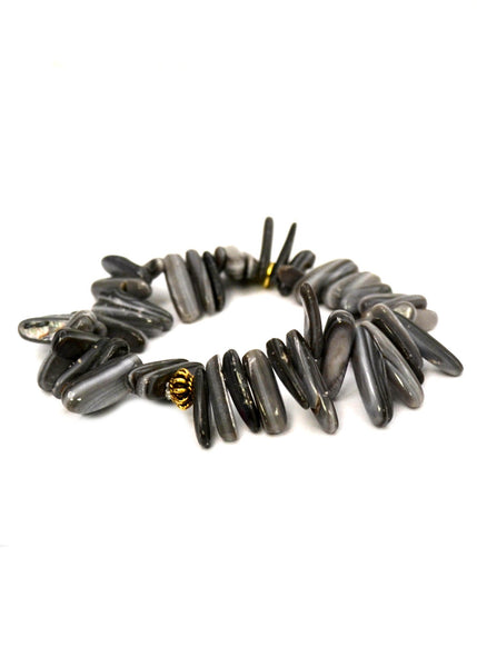 Spikes | Solid